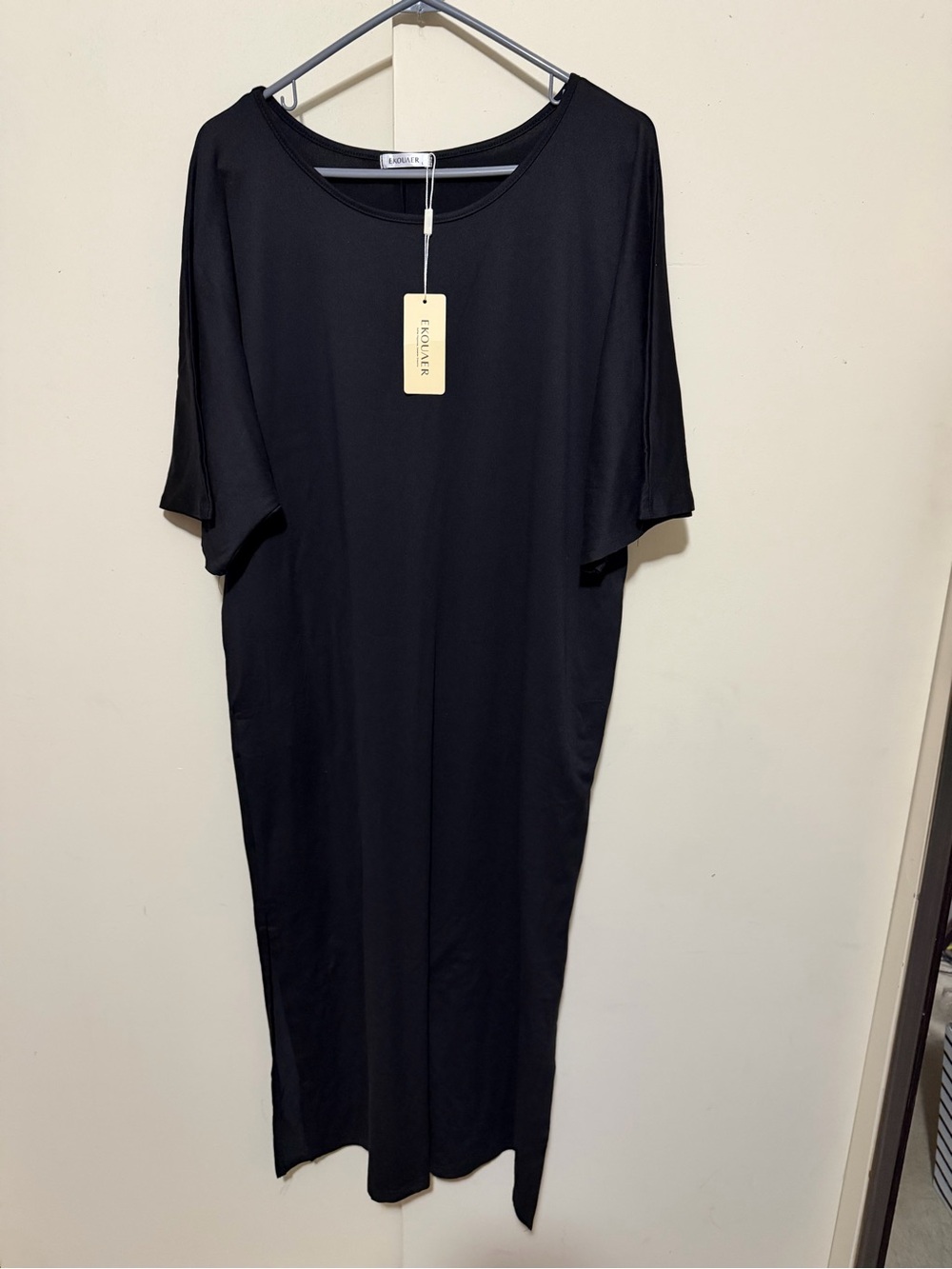 Relaxed Black Maxi Dress with Scoop Neck